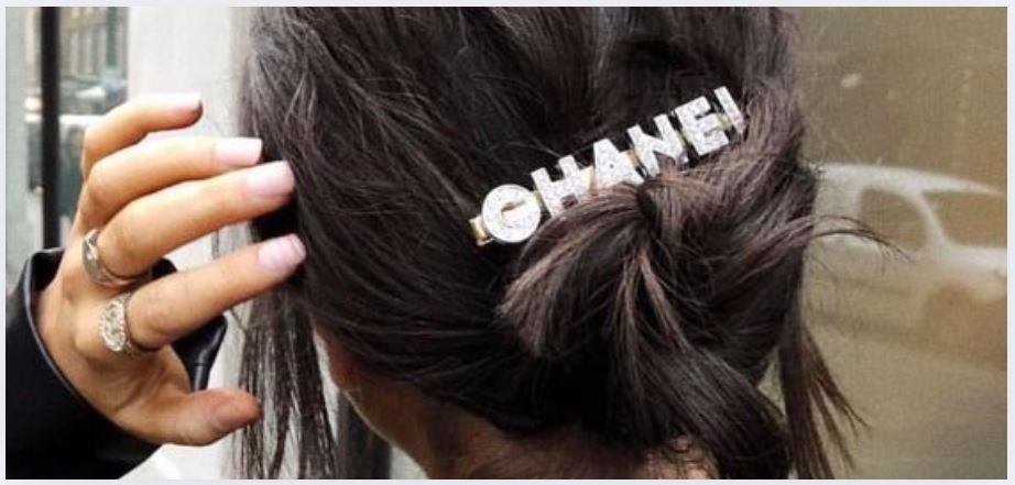 A tendência dos anos 90 que vai invadir seus cabelos como você nunca viu.